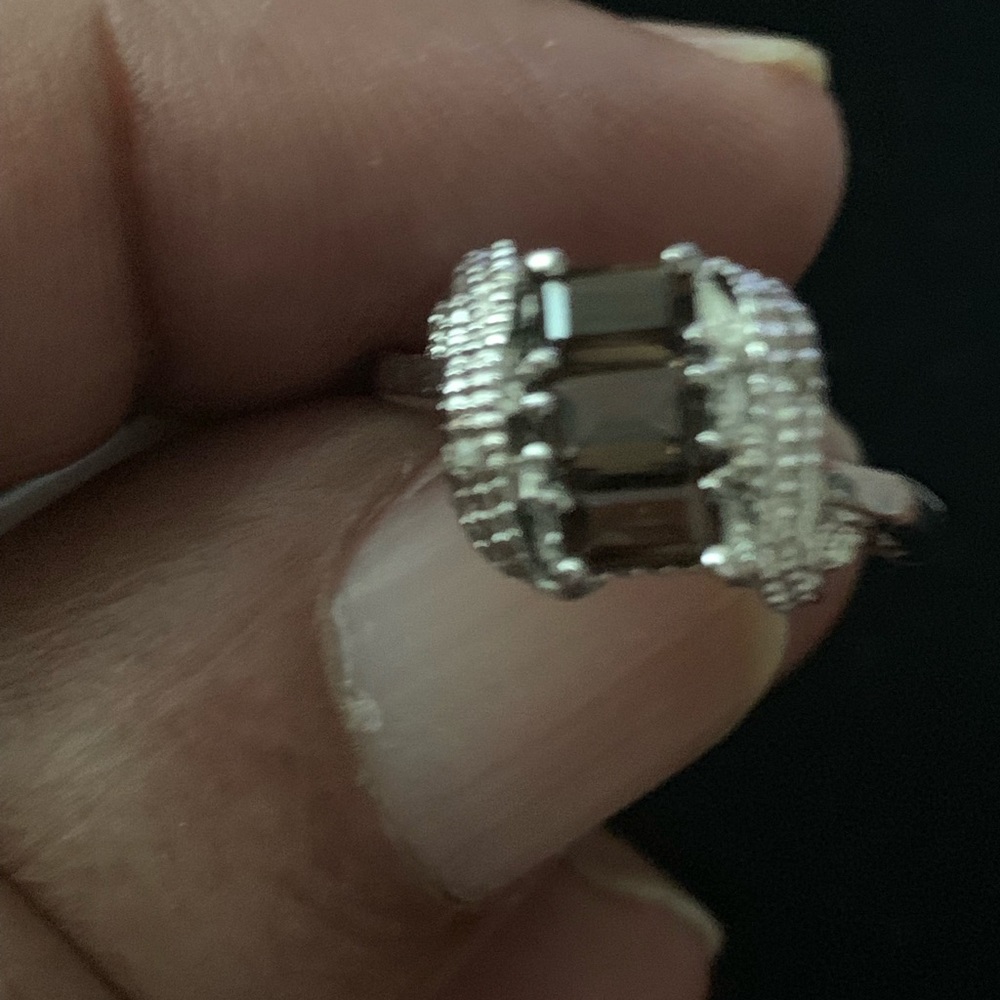 Ring - Picture 2 of 7